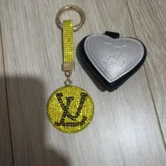 L Vキーホルダー