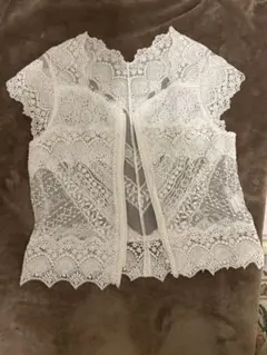 ジンカトー　オフホワイトレース前あきベスト　38