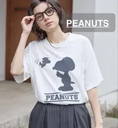 SNOOPY PEANUTS Tシャツ 半袖 Mサイズ オフホワイト 新品のサムネイル