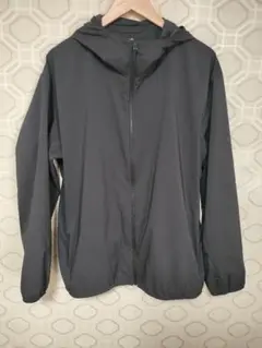 ユニクロ ポケッタブルUVカットパーカ/nanodesign 黒