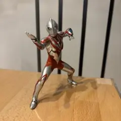 英雄勇像　ウルトラマンリブットのサムネイル