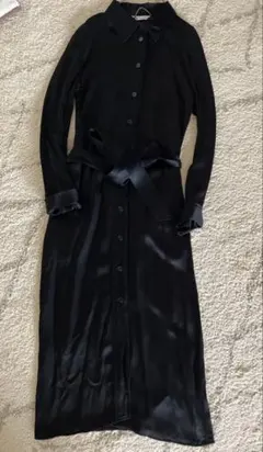 ZARA 光沢ブラック サテン風生地ワンピース 長袖　美品