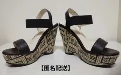 ジオメトリック柄 ウェッジソール サンダル 厚底 ブラック♡美品のサムネイル