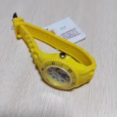 クオーツ腕時計。電池無し。ほぼ新品。
