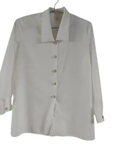 ホワイトレース襟長袖シャツ