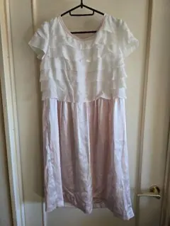 【11号】ホワイト・ピンク パーティードレス