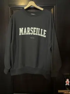 SLOBE IENA MARSEILLE ロゴスウェット　グレー SLOBE IENA（スローブイエナ） トレーナー スウェット 「WEB限定/追加