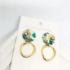 No.104☆べっこう風プレート デザインゴールドリング付 ピアス イヤリング