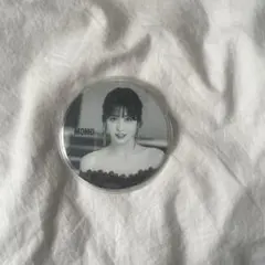 MOMO 缶バッジ ピンバッジ TWICE