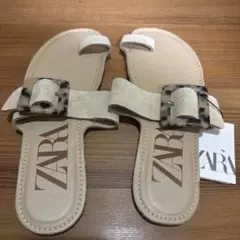 ZARA バックル サンダル