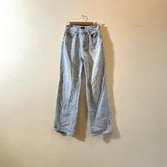 ユニクロ　ワイドストレートジーンズ　22(56cm) ライトブルー