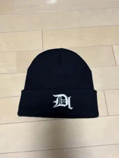 黒のD刺繍ニット帽
