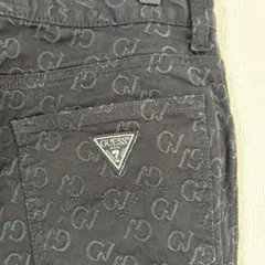 【GUESS・ゲス】ロゴ総柄刺繍バギーパンツ　Lサイズ相当　ブラック★裾ほつれのサムネイル