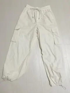 美品◾️GU◾️バレルレッグパンツ/S/白white裾絞りOK