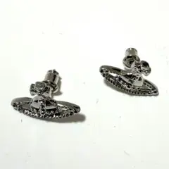 VIVIENNE WESTWOOD Bobby シングル フープピアス ガンメタ - メルカリ