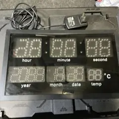 ニトリ　デジタル掛け時計のサムネイル