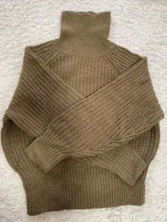 UNIQLO ブラウン タートルネックセーター L