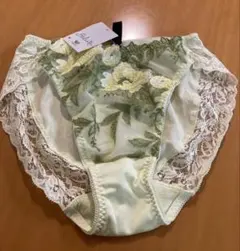 ワコール　サルートショーツ　M