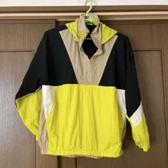 GU ナイロンジャケット フード付き 黒・ベージュ・黄色