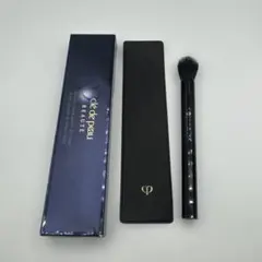 クレ・ド・ポー ボーテ　パンソー　（ブラッシュプードル＆クレーム）