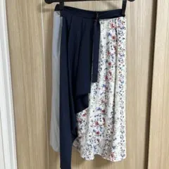 axes femm スカーフ風花柄切替スカート