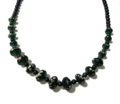 値下　ビンテージ、アンティークガラスビーズ　グリーンネックレス