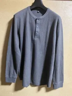 UNIQLO ワッフルヘンリーネック長袖Tシャツ グレーXL新品未使用品のサムネイル