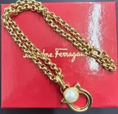 【最終値下げ】【箱付き】Ferragamo フェラガモ パール ネックレスのサムネイル
