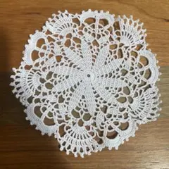 レース編み ドイリー　円形　ホワイト