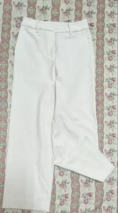 ホワイト スラックス