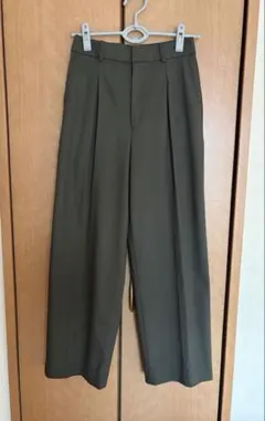 UNIQLO タックワイドパンツ M