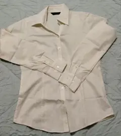 Brick House Slim Line 薄イエロー 長袖シャツ ボタン付き