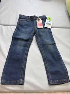 Item thumbnail for item 7a63243a-32da-427f-a4c4-5607b160a30c