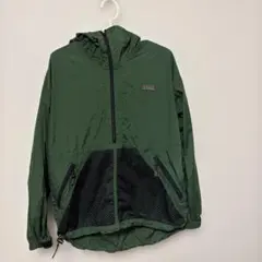 AIGLE フード付きダークグリーンマウンテンパーカー