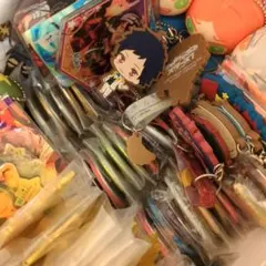 【まとめ売り 108点】　あんさんぶるスターズ！　グッズ　缶バッジ多め