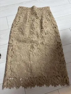 エメルリファインズ　ケミカルレース Iラインスカート ベージュ S