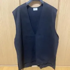 green label relaxing ブラック Vネック ノースリーブベスト