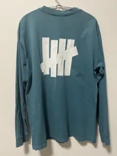 UNDEFEATED 長袖Tシャツ Mサイズのサムネイル
