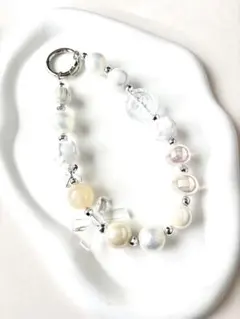 しろ系ビーズのハンドメイドストラップ[011]