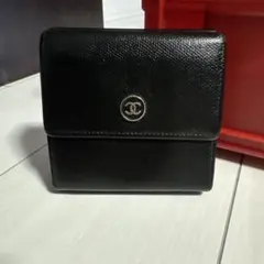 正規品・黒　CHANEL シャネル 三つ折り財布のサムネイル