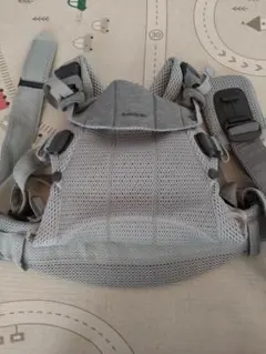 ベビービョルン　ベビーキャリア　ハーモニー（シルバーメッシュ）抱っこ紐