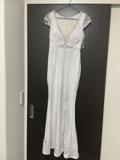 ホワイトパール装飾ドレス