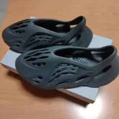 adidas イージーフォームランナー ブラック　YEEZY 29.5cm