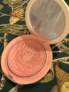 ディオールスキンフォーエバー クチュール イルミナイザー 06