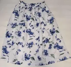 Te chichi テチチ ブルー 青 ホワイト 白 花柄 フレアスカート