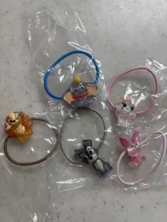 ディズニー　Twinkle ゴム　カプセルトイ ヘアゴム