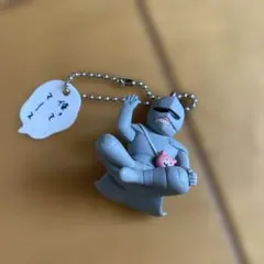 グレーのキャラクターキーホルダー