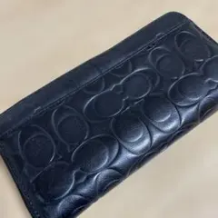 美品！コーチ　黒 エンボス加工 長財布