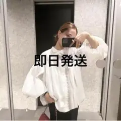 2026年最新】yori ボリュームギャザーブラウスの人気アイテム - メルカリ