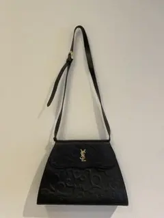 ✨極美品　箱あり✨サンローラン　二つ折り　ケース　カサンドラ　ブラック ✨極美品✨サンローラン カードケース カサンドラ ロゴ クロコ 型押し